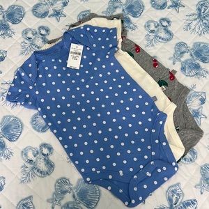Baby Gap 3 Pack Short Sleeve Body Suits Size 6-12 Months